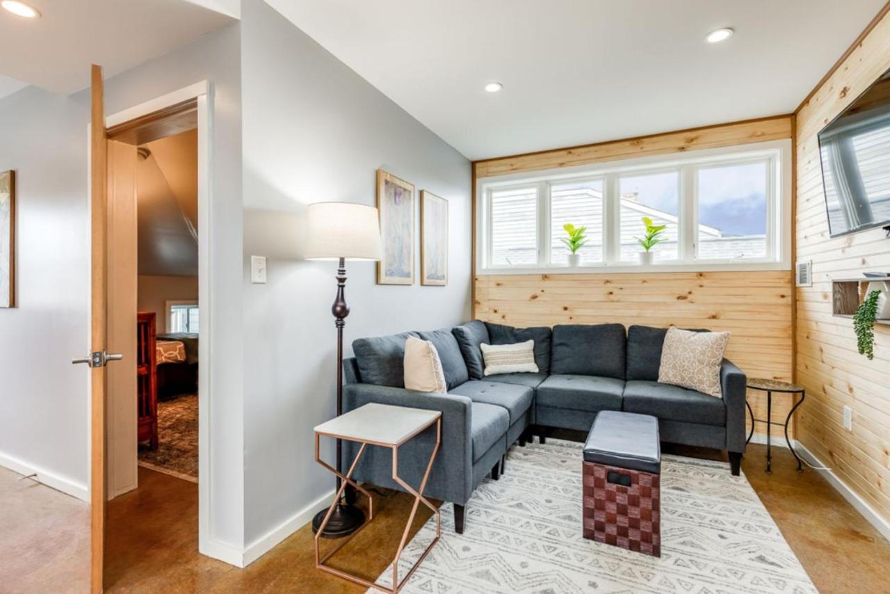 סוואנה Walk Score 90!!-Historic Downtown District-2 Blocks To Famous Forsyth Park- Huge Private Patio-Private Parking מראה חיצוני תמונה