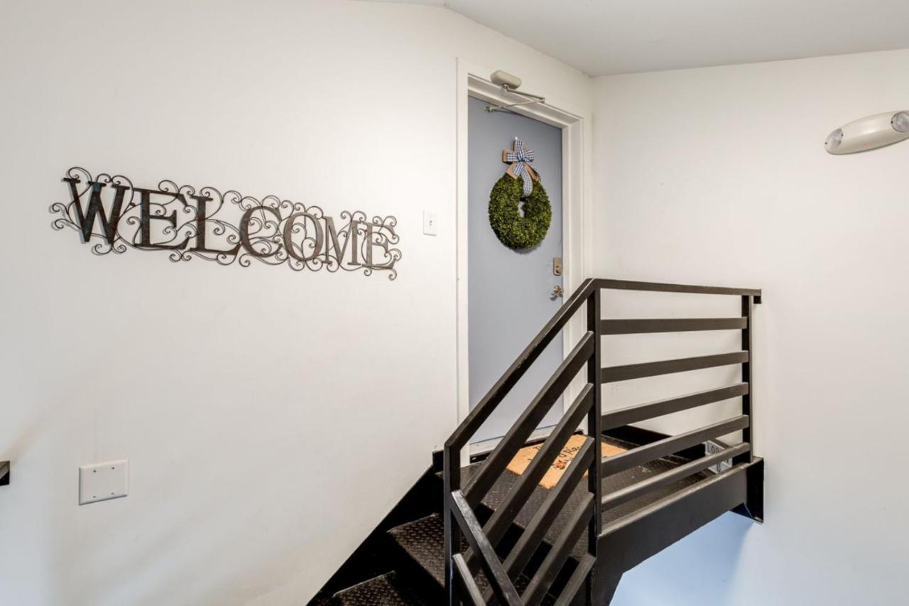 סוואנה Walk Score 90!!-Historic Downtown District-2 Blocks To Famous Forsyth Park- Huge Private Patio-Private Parking מראה חיצוני תמונה
