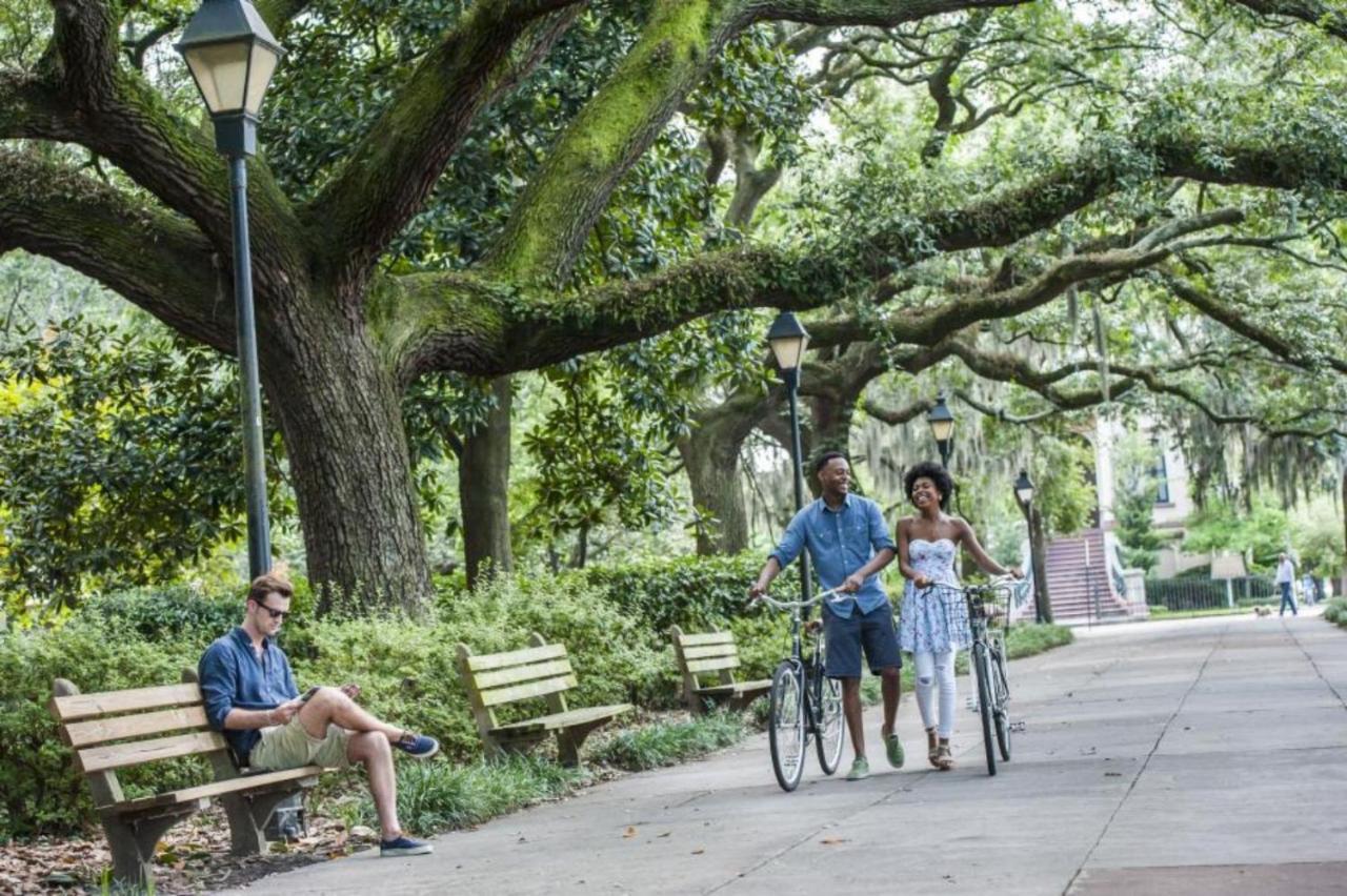סוואנה Walk Score 90!!-Historic Downtown District-2 Blocks To Famous Forsyth Park- Huge Private Patio-Private Parking מראה חיצוני תמונה